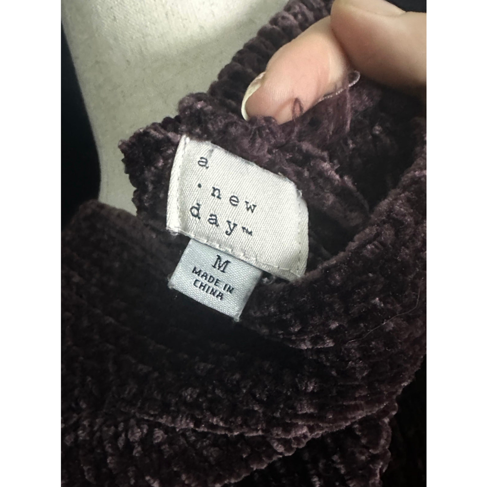 Velvet Cardigan - Picture 4 of 4